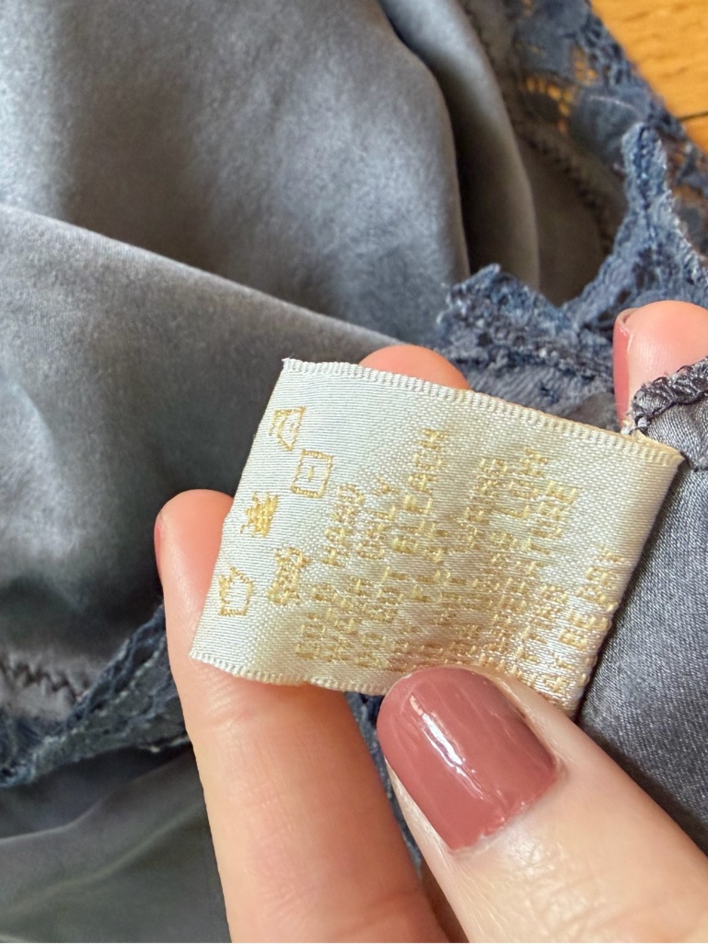 Gold Hawk Silk Cami XS - Picture 3 of 5